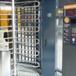 Koblenz_Fahrradparkhaus_01 Terminal steuert Zugang zum Parkhaus (Drehtür)